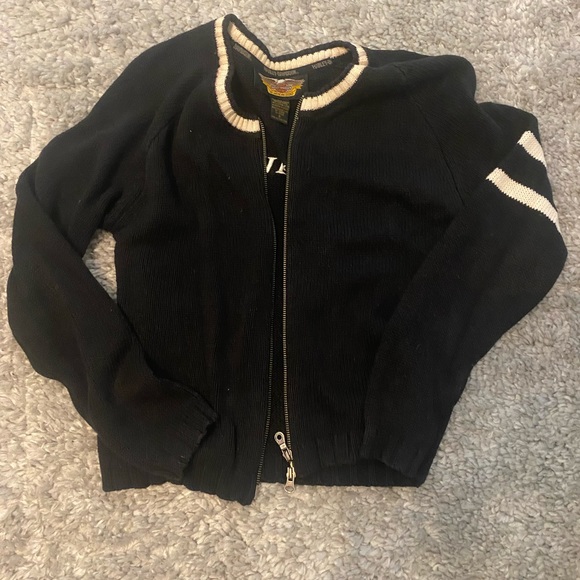 Harley Davidson - Picture 1 of 3